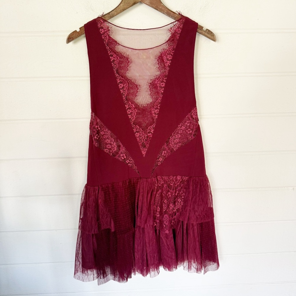 EUC Free People Dove Lace Sleeveless Mini Dress in Rich Berry Color Size 6 - Picture 10 of 11